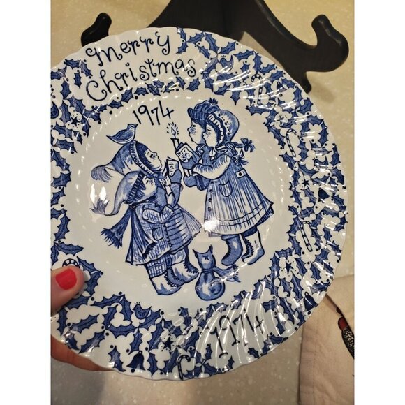 Vintage 1974 Royal Crownford Plate 8.5" Merry Christmas Blue White Transferware - Picture 5 of 9